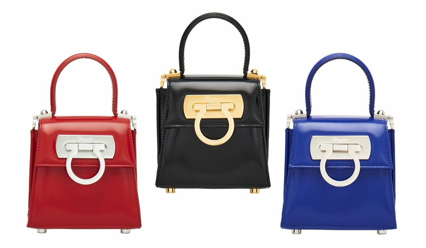 アクセサリーのような愛らしさ！フェラガモのレディライクなトップ