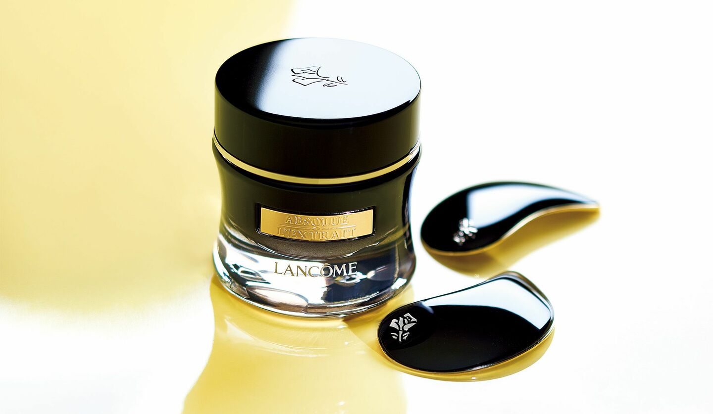 年齢を感じさせない【艶めく目元】を叶える「ランコム」名品アイ