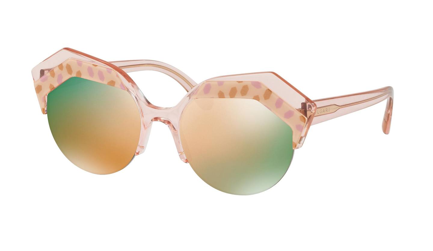 セルペンティ」が華やかに進化！ブルガリのサングラス5選でおしゃれを