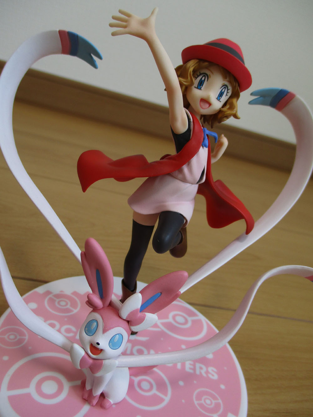 フィギュア セレナ＆ニンフィアがかわいい | ゲームとかブログ。。