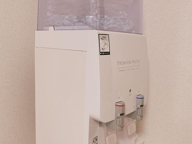 スリムサーバーIII（ショートタイプ）｜天然水ウォーターサーバーは