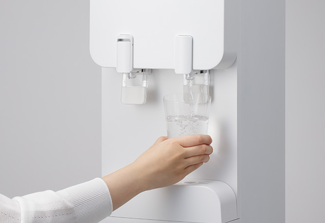 famfit（ファムフィット）｜天然水ウォーターサーバーはプレミアム