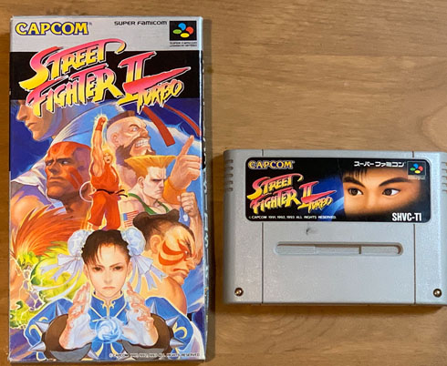 スーファミ版「ストIIターボ」、カセットの絵がリュウにも春麗にも