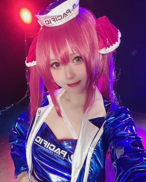 ホロパシレーシングだ！ 人気VTuber「宝鐘マリン」のレースクイーン