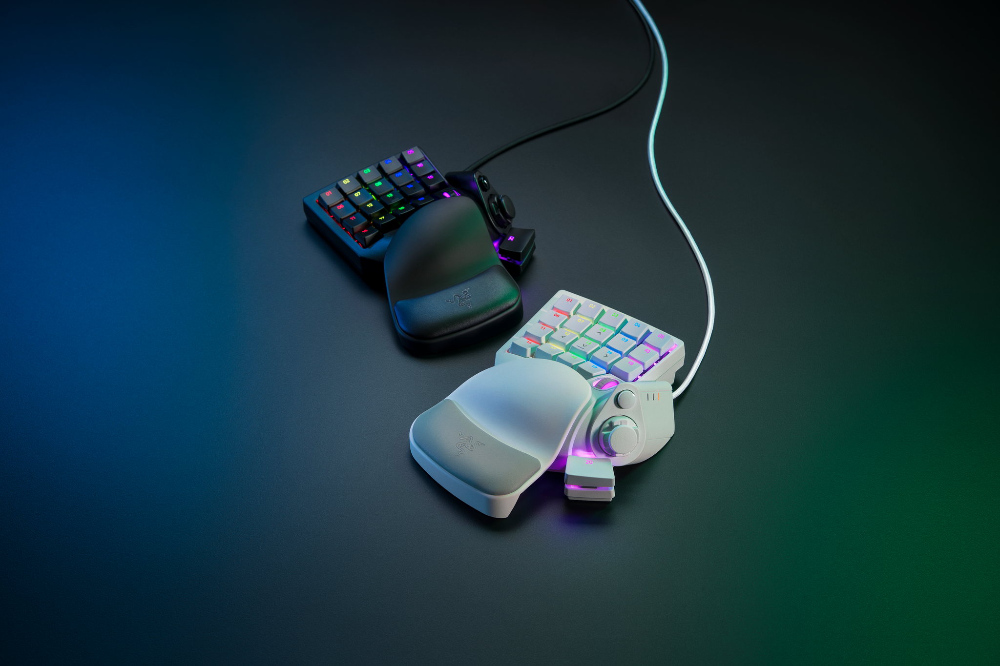 Experience superior control with every keystroke on the Razer