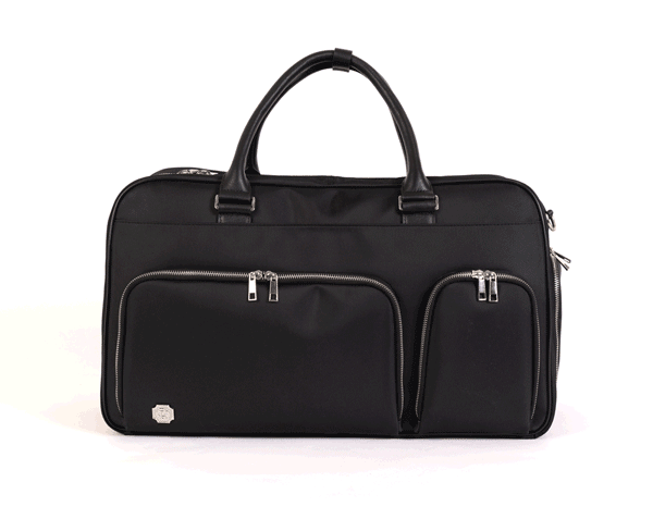 出張が多いビジネスマンの味方。靴用コンパートメント付き＆本革使用の