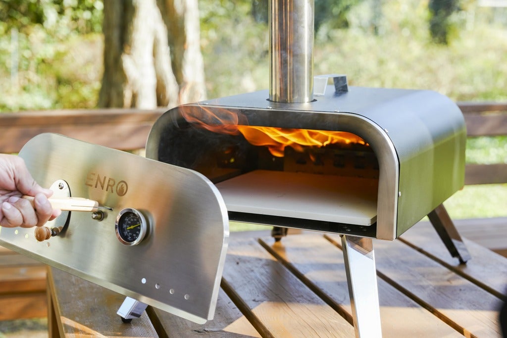 販売開始24時間で販売台数700台を突破！日本唯一のポータブルピザ窯