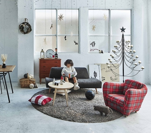 イデーから英国「ハリスツイード」の生地をつかった特別な家具が発売