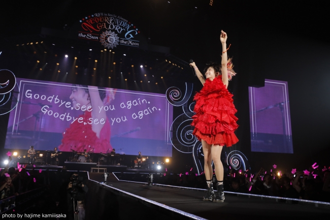 LiSAの初アリーナ単独公演となった横浜アリーナ2DAYS 初日「the Sun