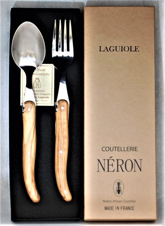 フランス製のライヨールを日本向けに特別にセットしました。高級