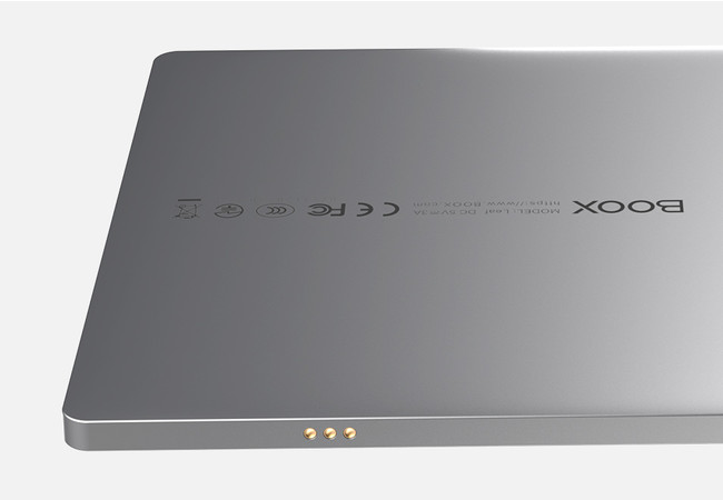 ディスプレイに電子ペーパーであるEInkを採用しているBOOXシリーズから