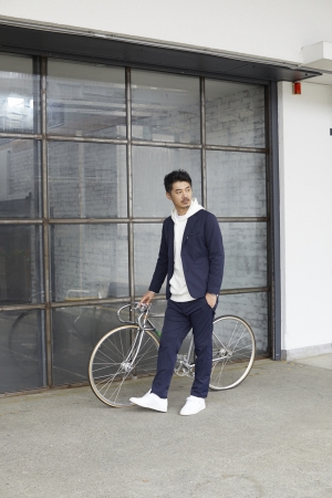 話題のワークウェアスーツ新デザイナーズブランド『YZO』から“毎日の