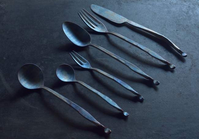 CIBONE CASE】永島義教のカトラリーを約200点展示販売 | 株式会社