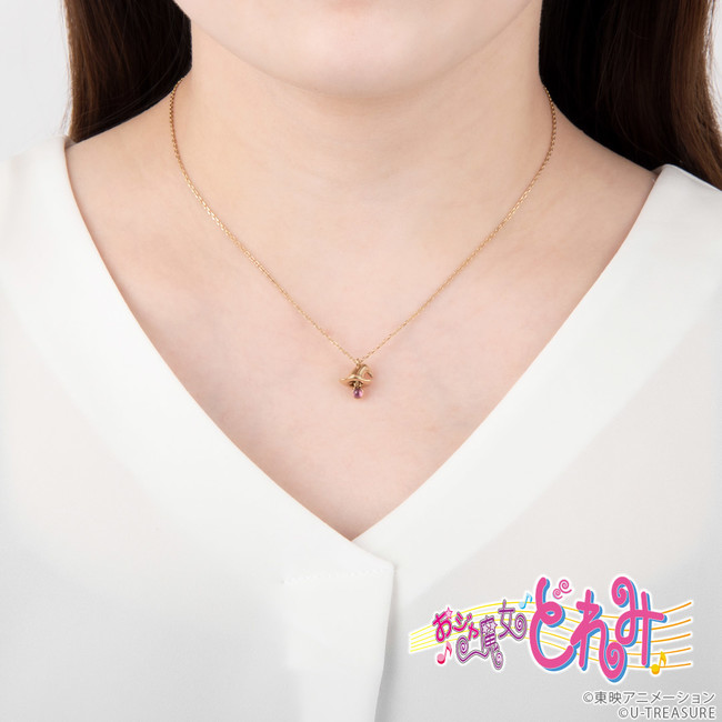 おジャ魔女どれみ】コラボ第1弾。魔法玉に見立てた宝石が揺れる「帽子