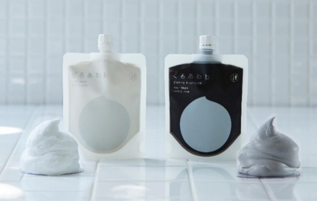 人気の「どろあわわ」シリーズから、初の美容液が登場！ 泡を押し込む