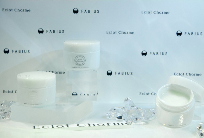 人気YouTuber・ねお登壇！「エクラシャルム」販売累計100万個達成記念