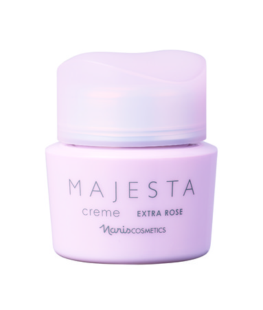 専用バラ園の摘みたての生バラから生まれた美容クリーム新発売 | 株式