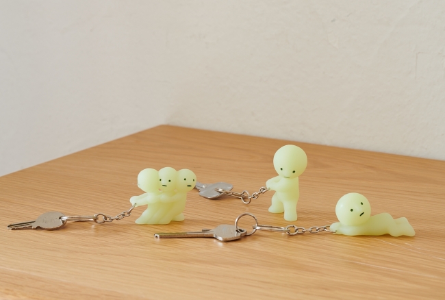 カバンのすみでカギを見守るよ…』スミスキーがキーチェーンになって