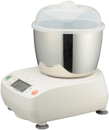 メレンゲや生クリームが楽に作れる、ミキシング羽根も付属 パン