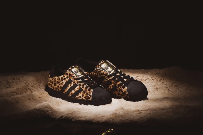上質なハラコを使用した、 adidas Originals SUPERSTAR ATMOS『ANIMAL