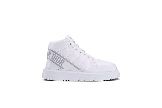 DIOR】メゾンの新しいアイコン「D-プレイヤー」スニーカーが登場