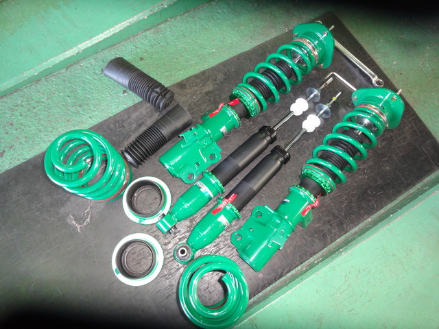 ACR50W エスティマ TEINの車高調 FLEX Zに交換 ｜ 持ち込み取付専門