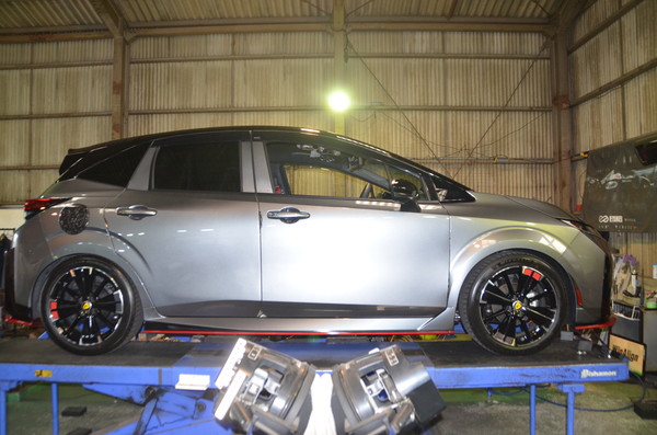 オーラ ニスモ 4WD FSNE13 N-Performance ダウンサス取り付け 四輪