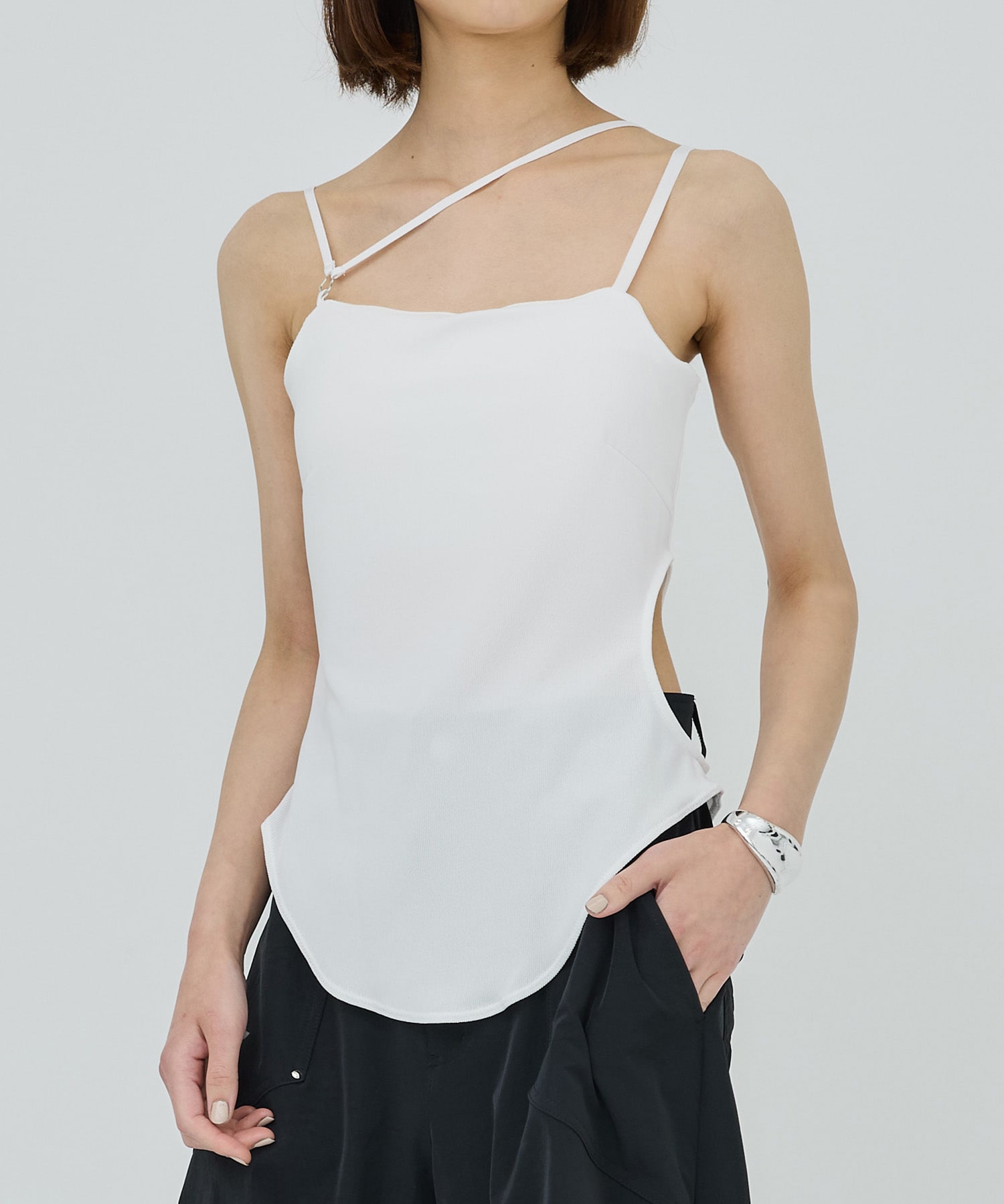 hazyサイドホールキャミソール(1 WHITE): : ウィメンズ｜PUBLIC TOKYO
