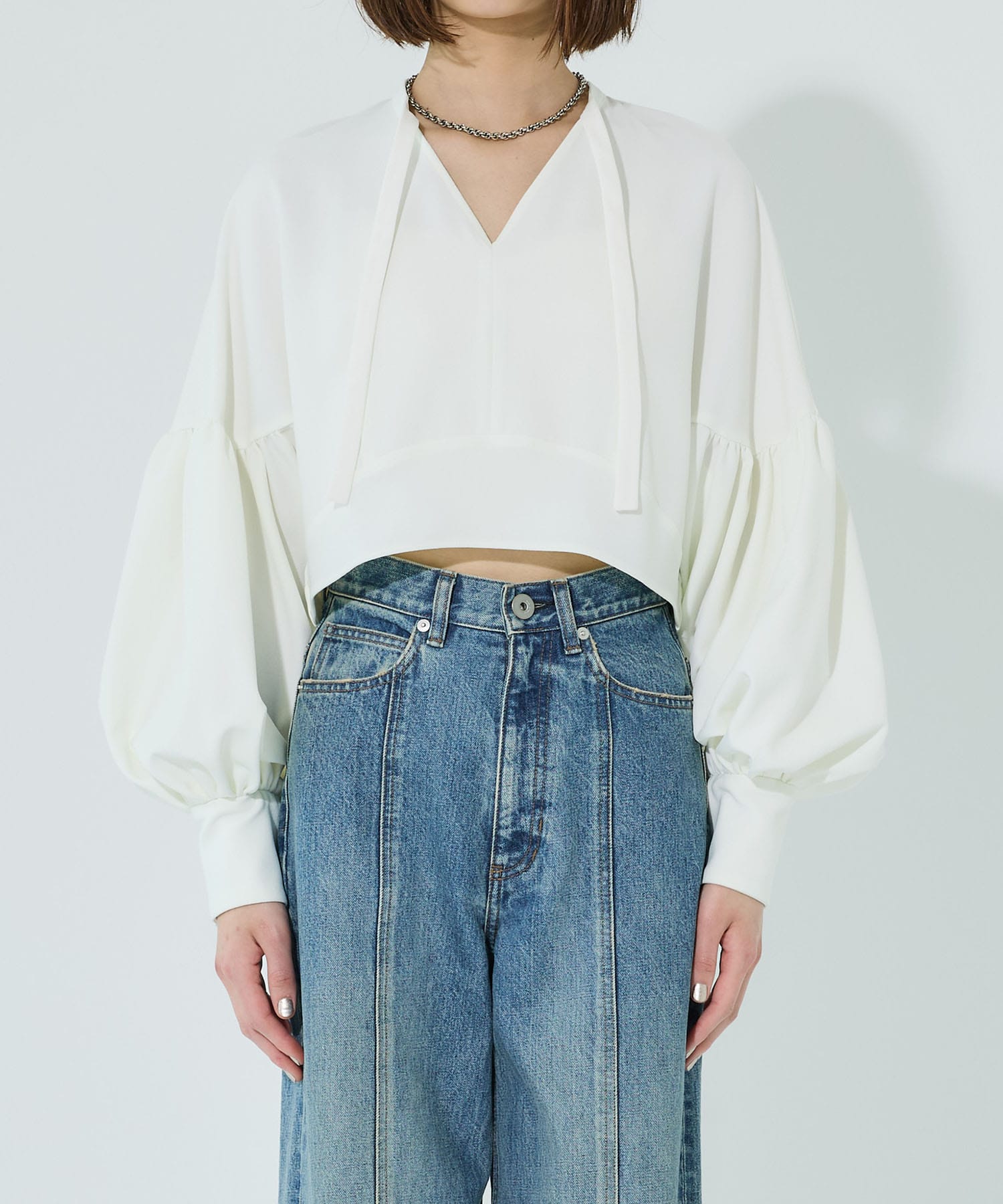 クロップドボリュームスリーブブラウス(FREE IVORY): : ウィメンズ