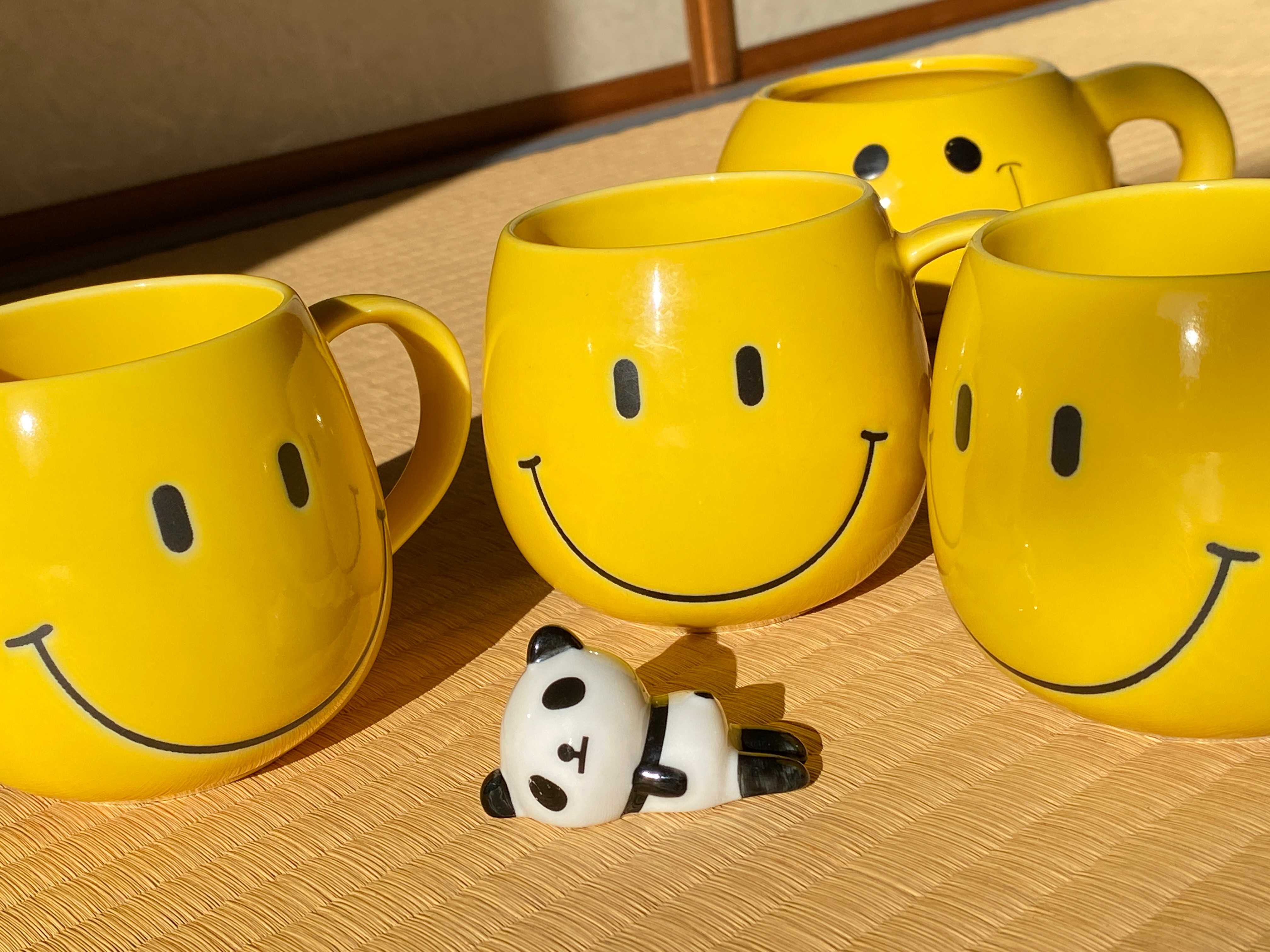 ニコちゃんマグ3兄弟！スマイリーマークのマグカップが大集合