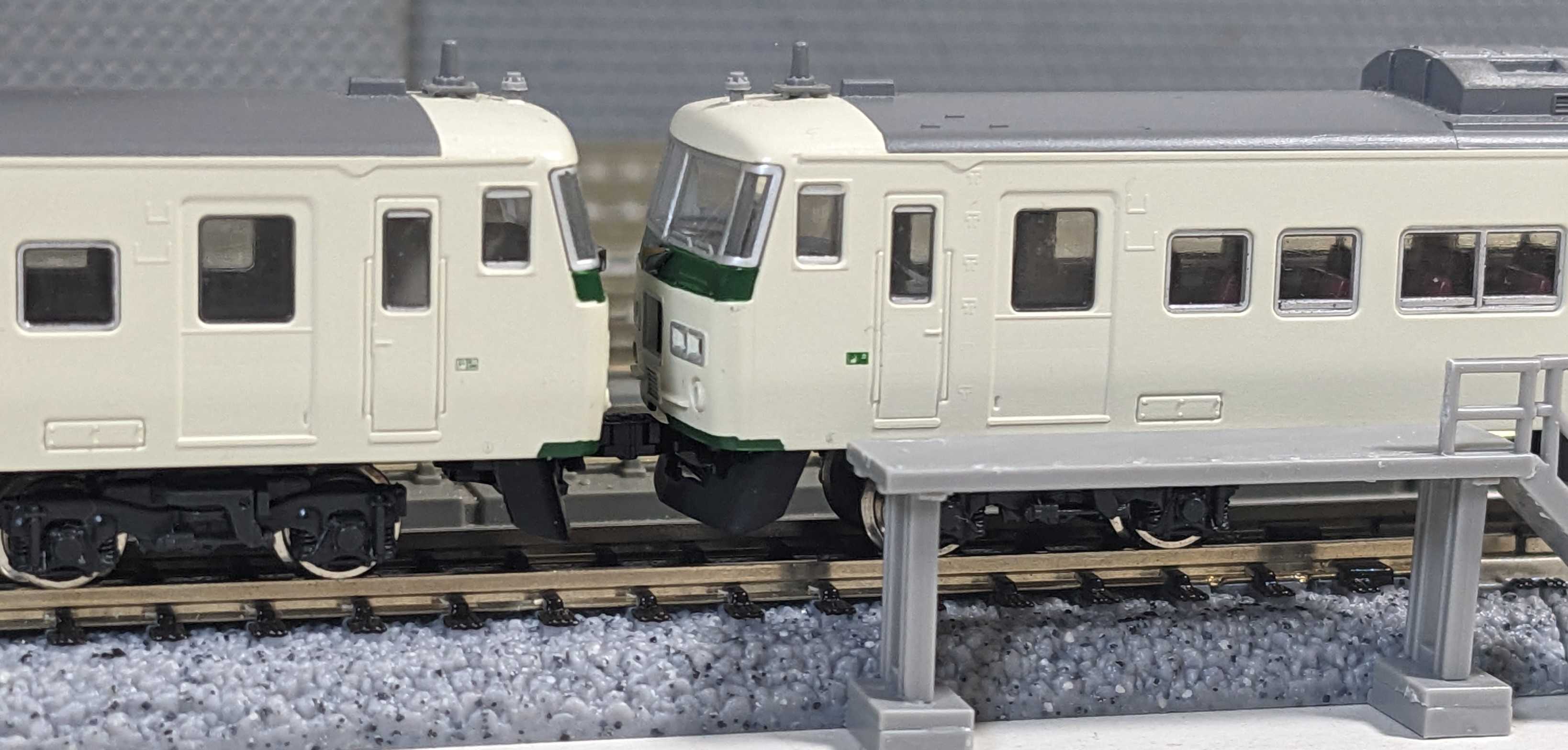 🔵整備 KATO 185系 スカート交換 前面連結器取付 - 竹ノ塚総合車両