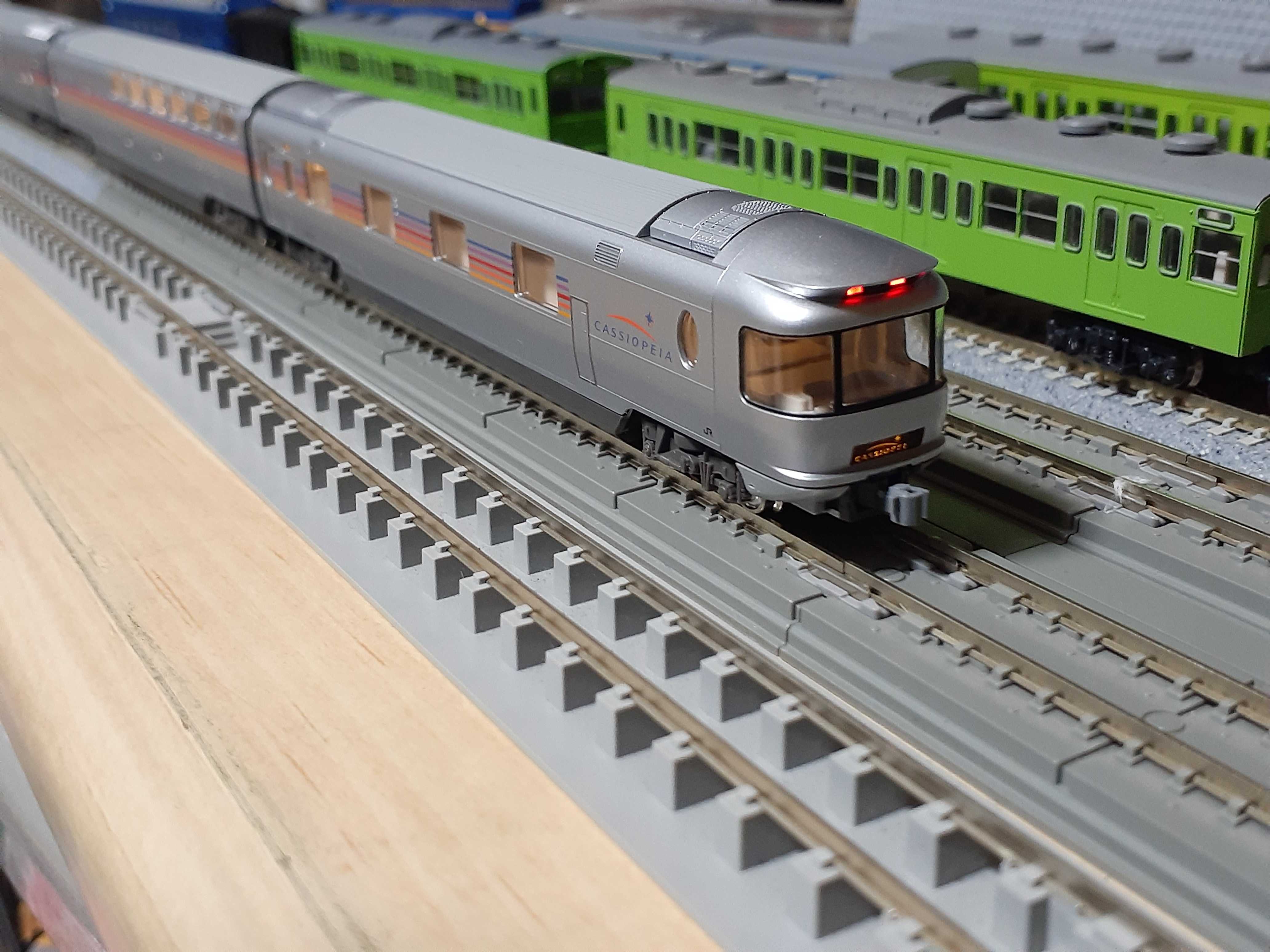 🔵💡Kato E26系 10-399カシオペア6両基本 10-835増結6両 ﾄﾚｲﾝﾏｰｸ前進時