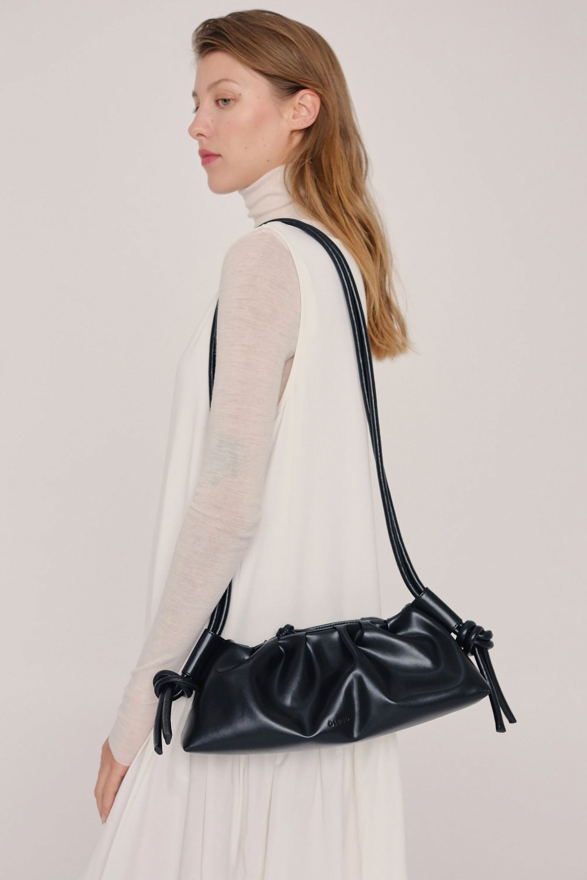 ÖLEND - DUMPLING BAG - BLACK | Shop at PUKAS SURF SHOP