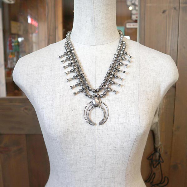 ピュアドール / ナバホ族作 約51㎝ スカッシュブロッサムネックレス