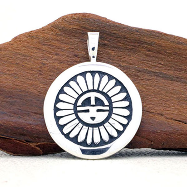 ピュアドール / ホピ族 ペンダントトップ - インディアンジュエリー -