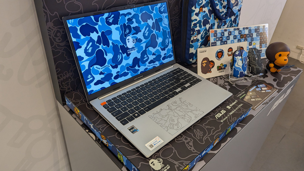 A BATHING APEの世界観とパフォーマンスを両立したノートPC「ASUS