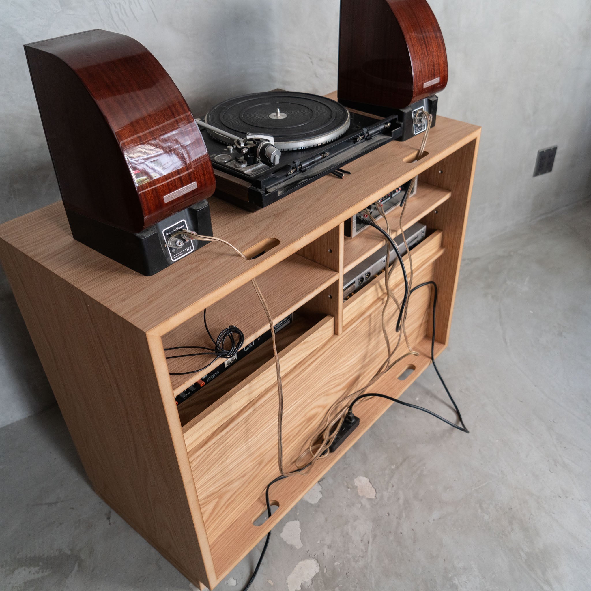 オーディオラック タイプ2 – P Y T H A G O R A