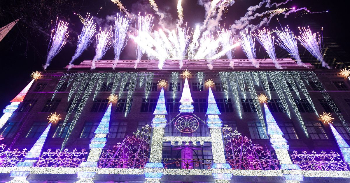 New Saks Holiday Windows Light Up Fifth Avenue