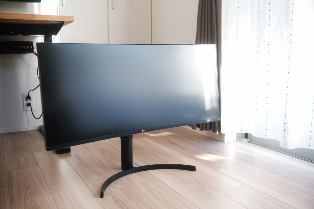 USB-C一本で繋がるLGの曲面ウルトラワイドモニター「35WN75C-B