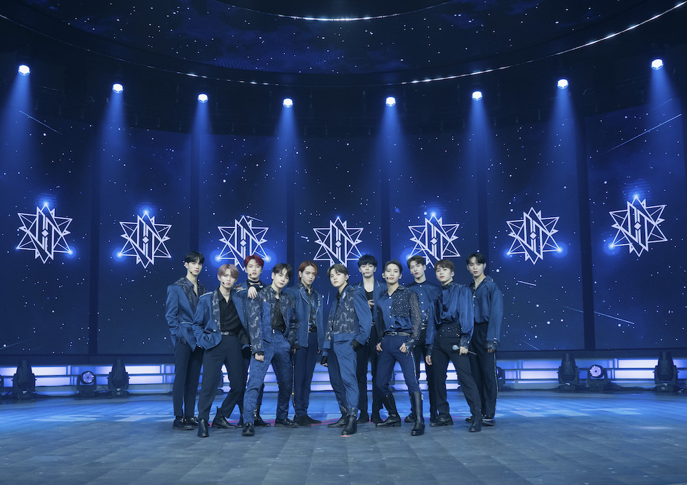 JO1、デビューから354日の成長。オンラインライブ『STARLIGHT DELUXE