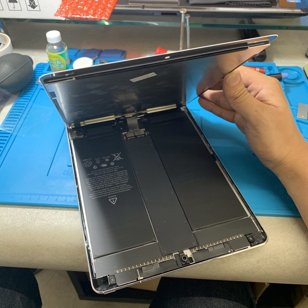 iPad Pro 10.5 修理実績 液漏れがあり表示不具合 奈良県生駒郡斑鳩町 N