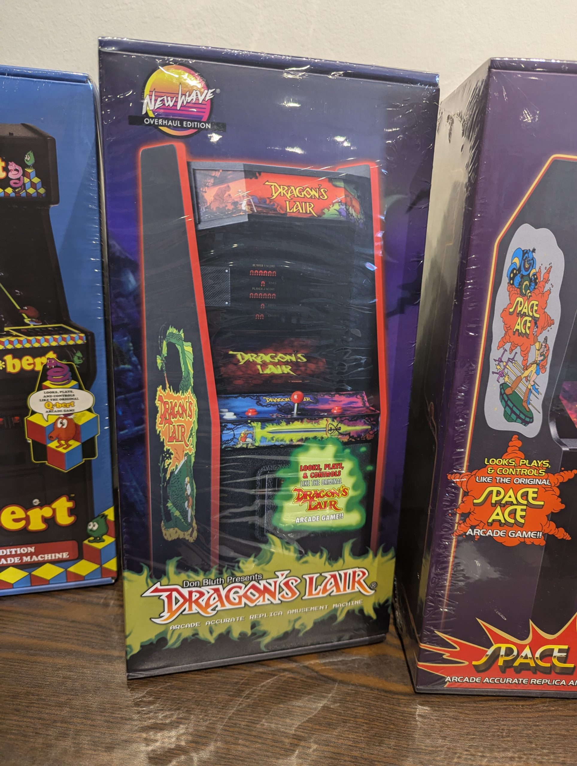 Dragons Lair-Replicade Mini Arcade Machine from New Wave Toys