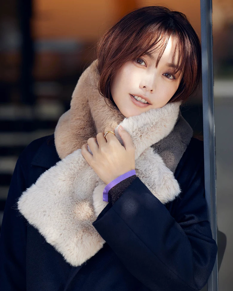 蛯原友里が着るPaul Smith ウィメンズのウィンターセレクションが公開