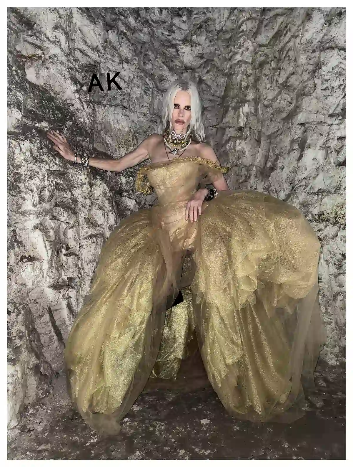 Vivienne Westwoodが2024秋冬のキャンペーンヴィジュアルを発表 │ QUI