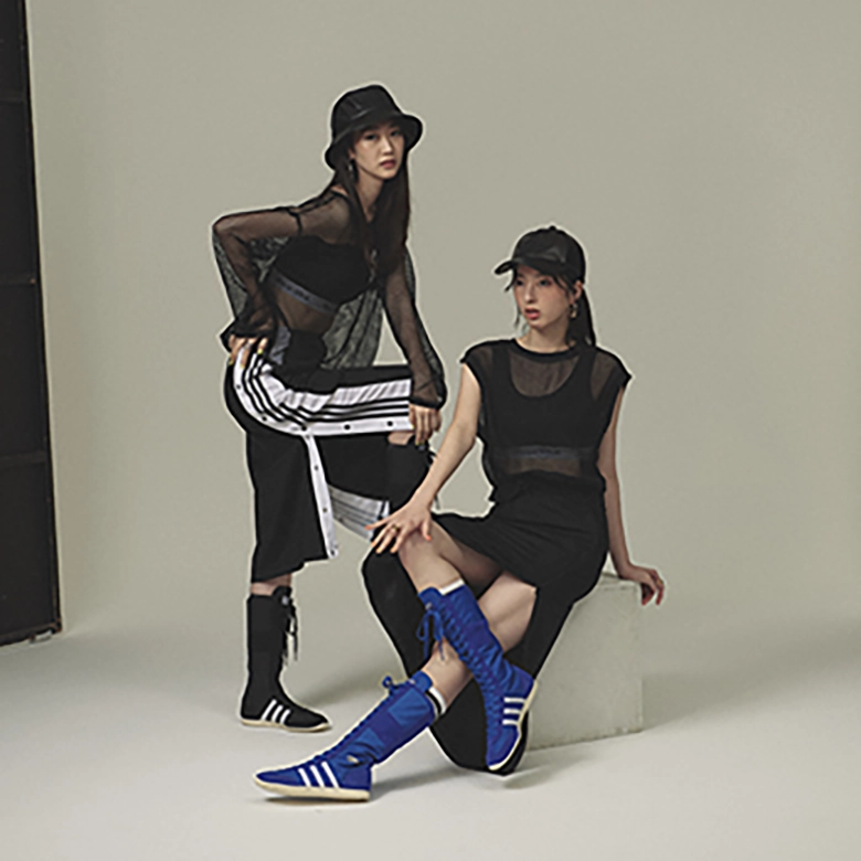 atmos pinkより、adidas Originalsのスニーカーブーツ最新モデル