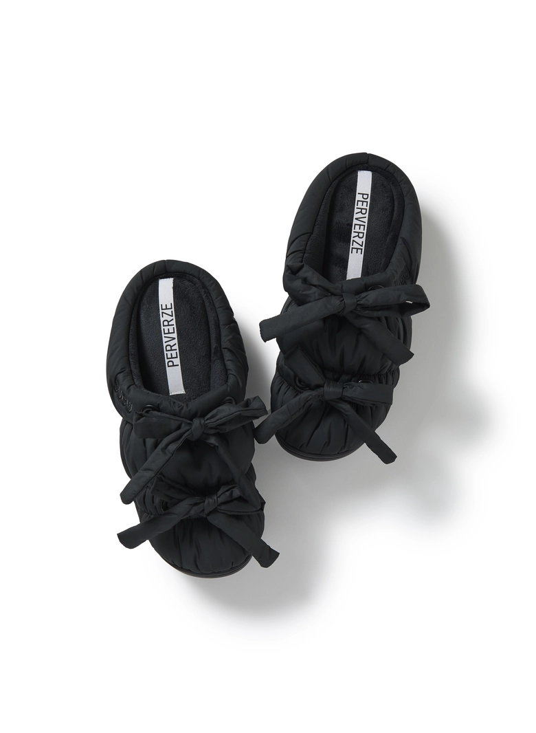 PERVERZEが日本発のサンダルブランドSUBUとのコラボレーション商品を