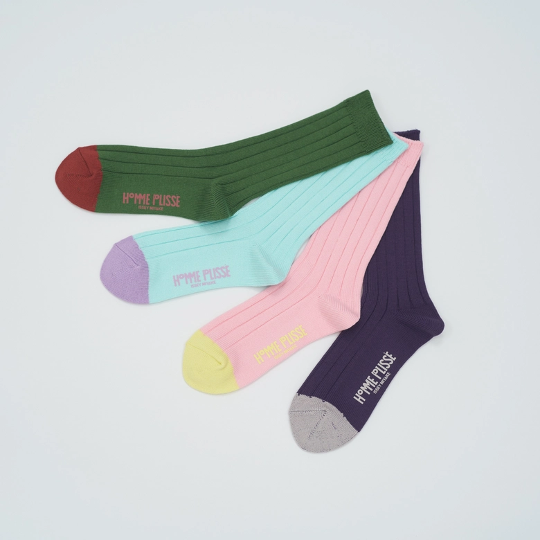 HOMME PLISSÉ ISSEY MIYAKE から和菓子をイメージしたソックスが登場