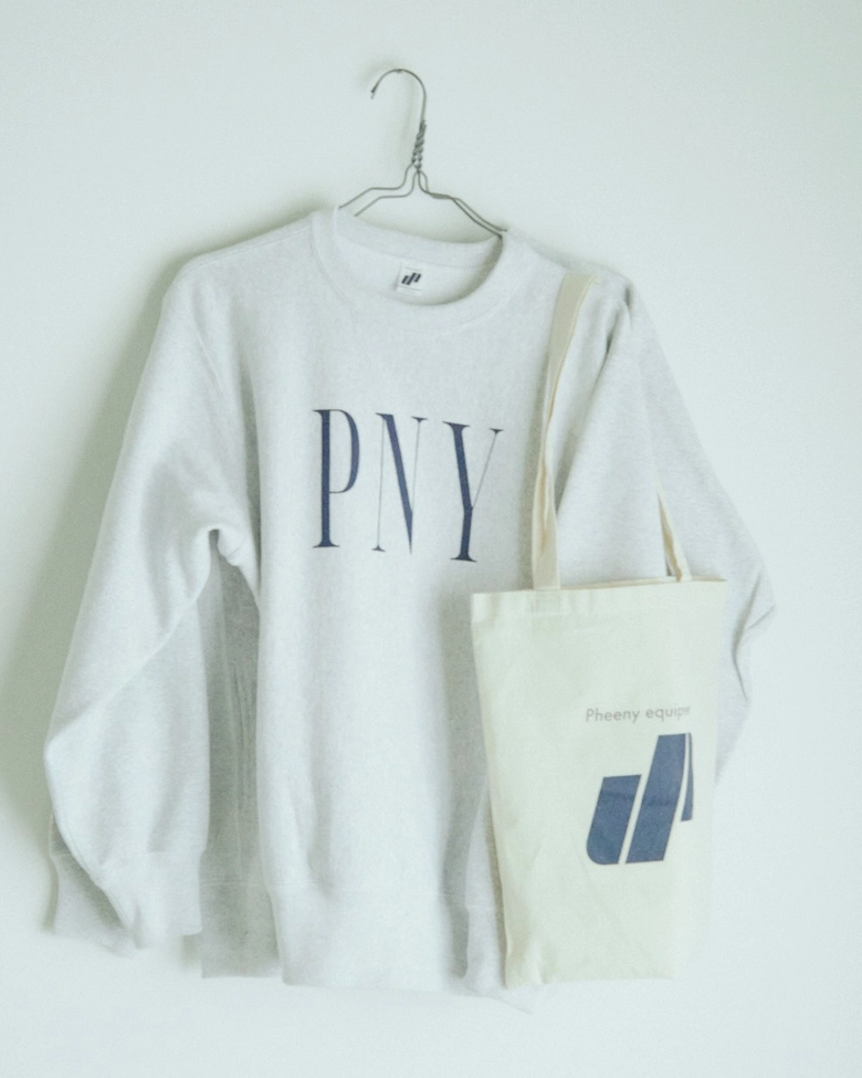 PHEENYのequipmentシリーズから、「PNYロゴ」スウェット第2弾が発売中