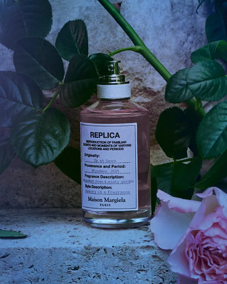 Maison Margiela Fragrances、新作「アップ アット ドーン」2/5（木