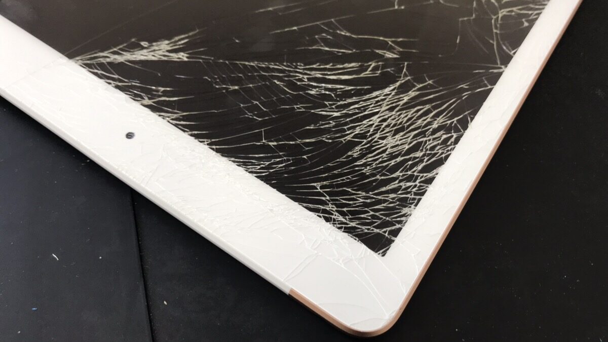 iPad(第6世代)】2018年モデルのiPad9.7インチのガラス割れ修理も即時で
